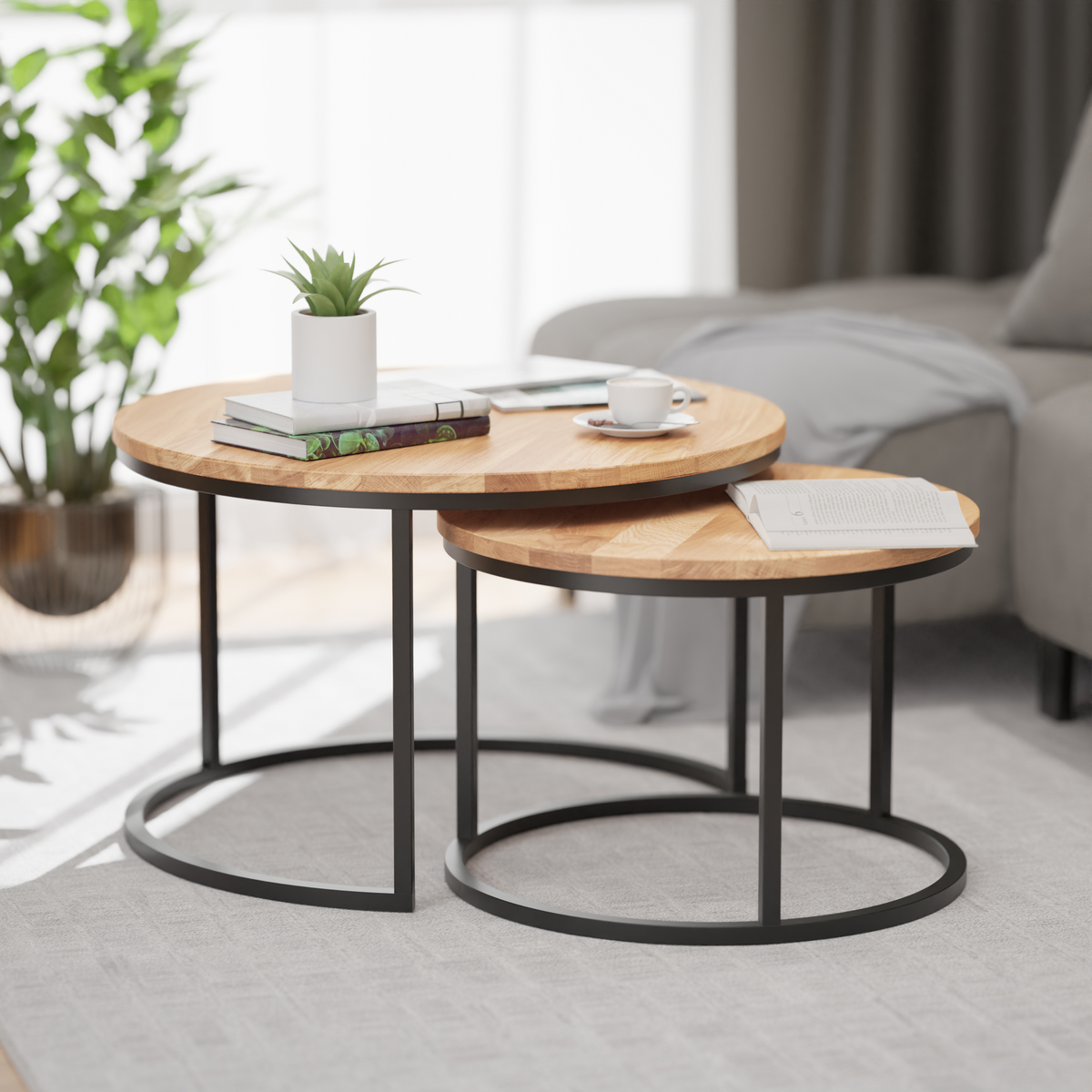 The natural coffee table set Rukilill in a modern and industrial living room setting